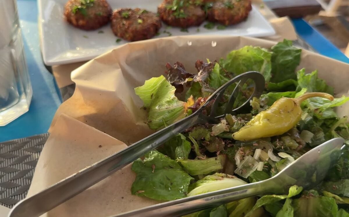 Falafel and salad for the Mediterranean diet but make it vegan video
