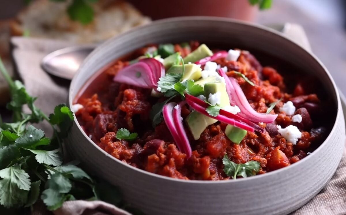 simple spicy chili for one pot weeknight meals