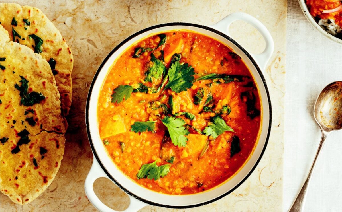 a tomato and coconut chickpea curry with flatbreads