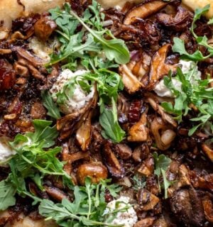 vegan pizza recipes featuring this caramelized shallot and wild mushroom pizza