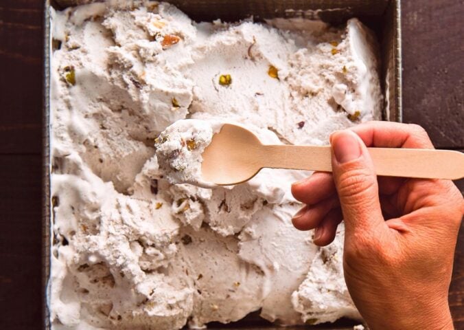 cardamom pistachio ice cream with coconut milk and cane sugar