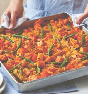 a coconut and squash traybake with green beans