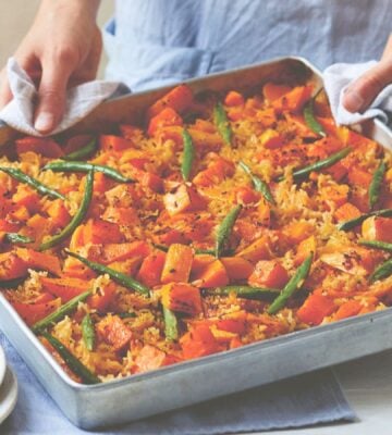 a coconut and squash traybake with green beans