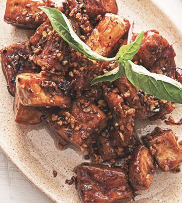 garlic and pepper tofu stir fry with Thai flavors