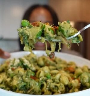 Shakayla Felice eating an iron-rich vegan meal consisting of pesto pasta