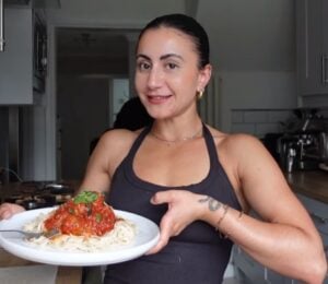 high-protein vegan meals shown by Leila Hannoun on her what I eat in a day video