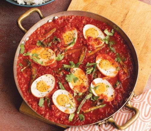 Rougaille Dizef or eggs in tomato sauce with steamy rice