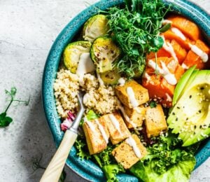 A healthy plant-based buddha bowl, part of a healthy vegan meal plan