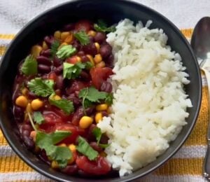 cheap vegan dinners including black beans and rice with a twist
