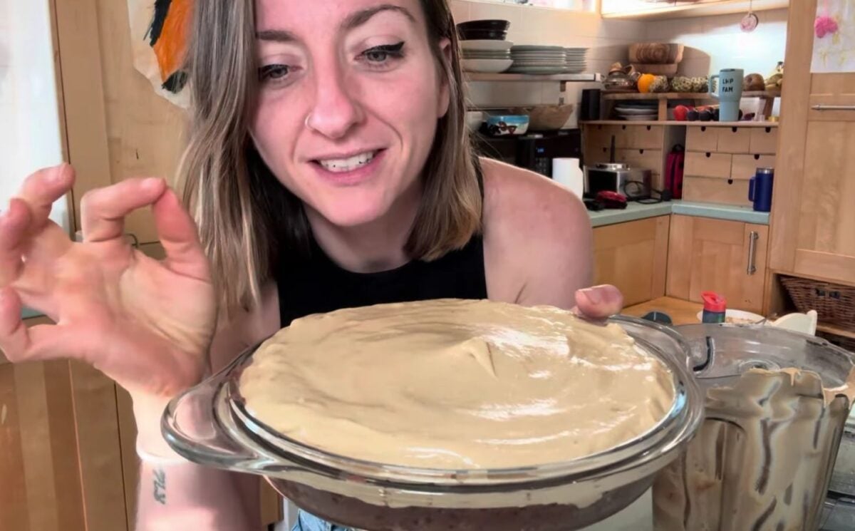 vegan peanut butter cheesecake by Ami at Broccoli Mum