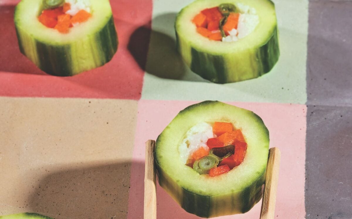 cucumber bites with avocado, bell pepper, carrot, and green onion as vegan starter ideas for your next dinner party