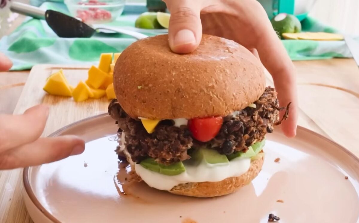 Merle O'Neal Makes Jamie Oliver's famous veggie burger and veganizes it