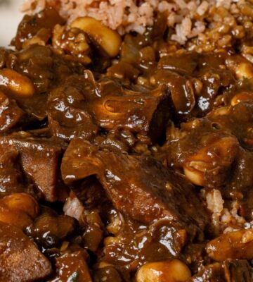 Jamaican noxtail made with jackfruit and beans