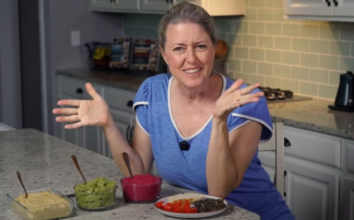 Jim Dalton presents three different flavors of oil-free hummus