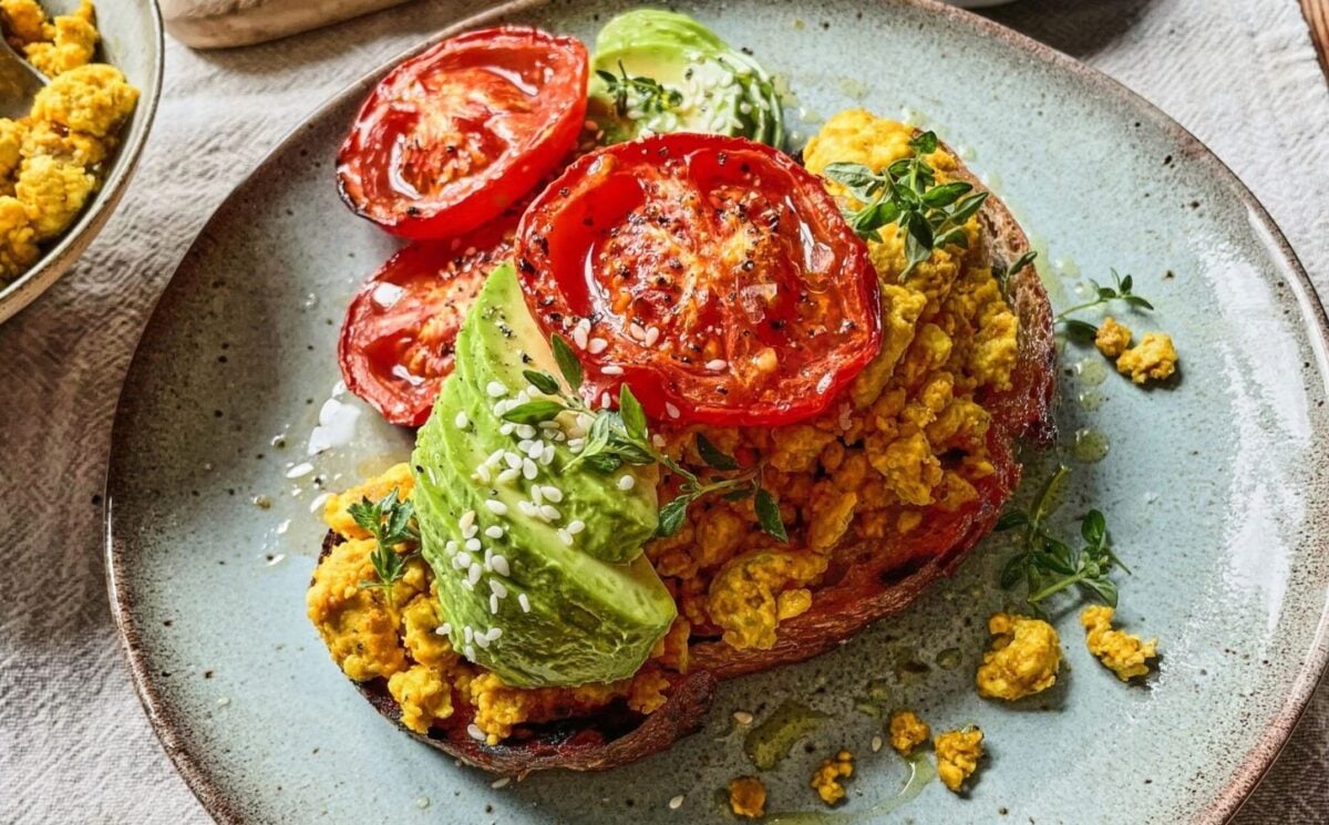 tofu scramble for quick vegan weekday breakfasts