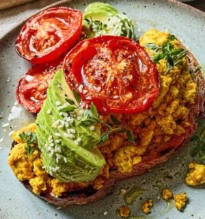 tofu scramble for quick vegan weekday breakfasts