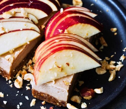 gluten-free and vegan raw apple pie bars with cashews, pecans, and fresh apple