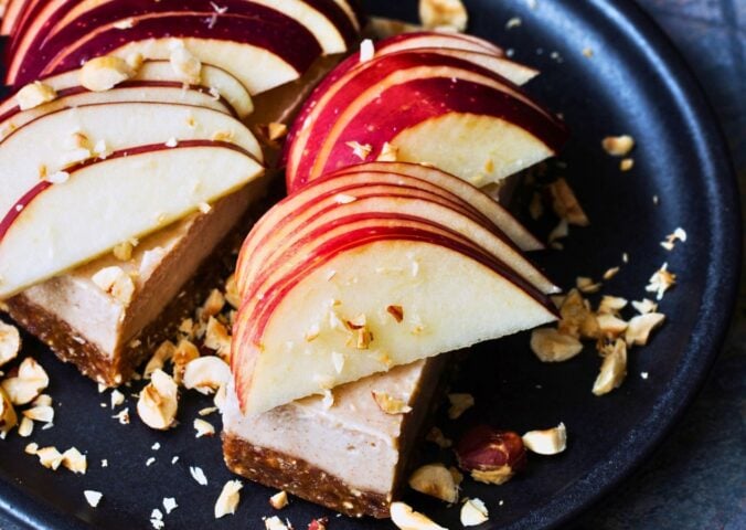gluten-free and vegan raw apple pie bars with cashews, pecans, and fresh apple