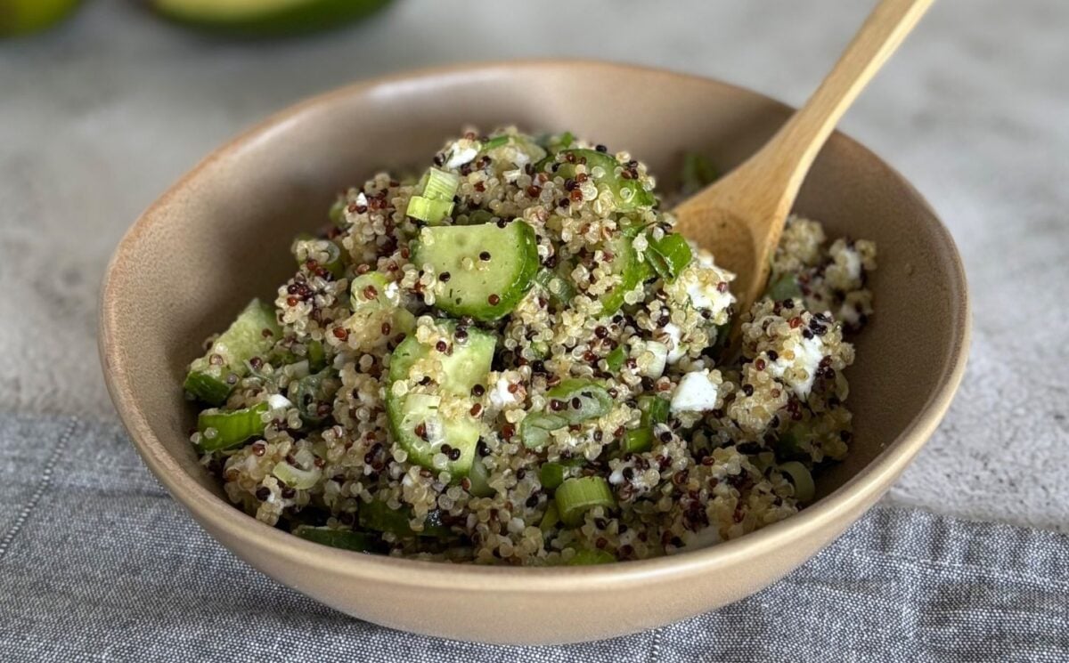 A quinoa and feta salad made with entirely dairy-free ingredients for vegan feta recipes