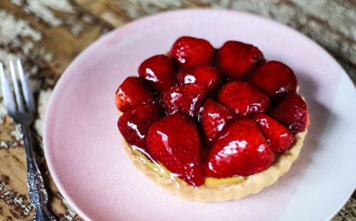 vegan strawberry tart with lemon filling and strawberry jelly for vegan sweet tart ideas