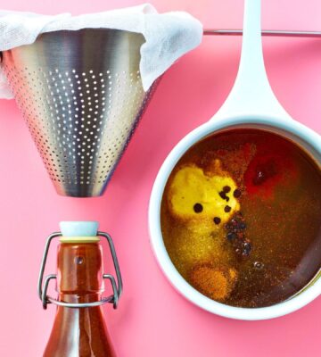 vegan Worcester sauce with molasses, vinegar, and soy sauce or tamari
