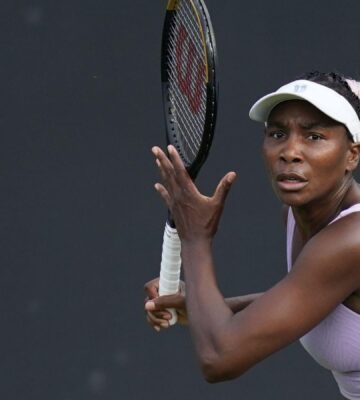Photo shows Venus Williams, who follows a mostly plant-based diet, playing tennis in 2024