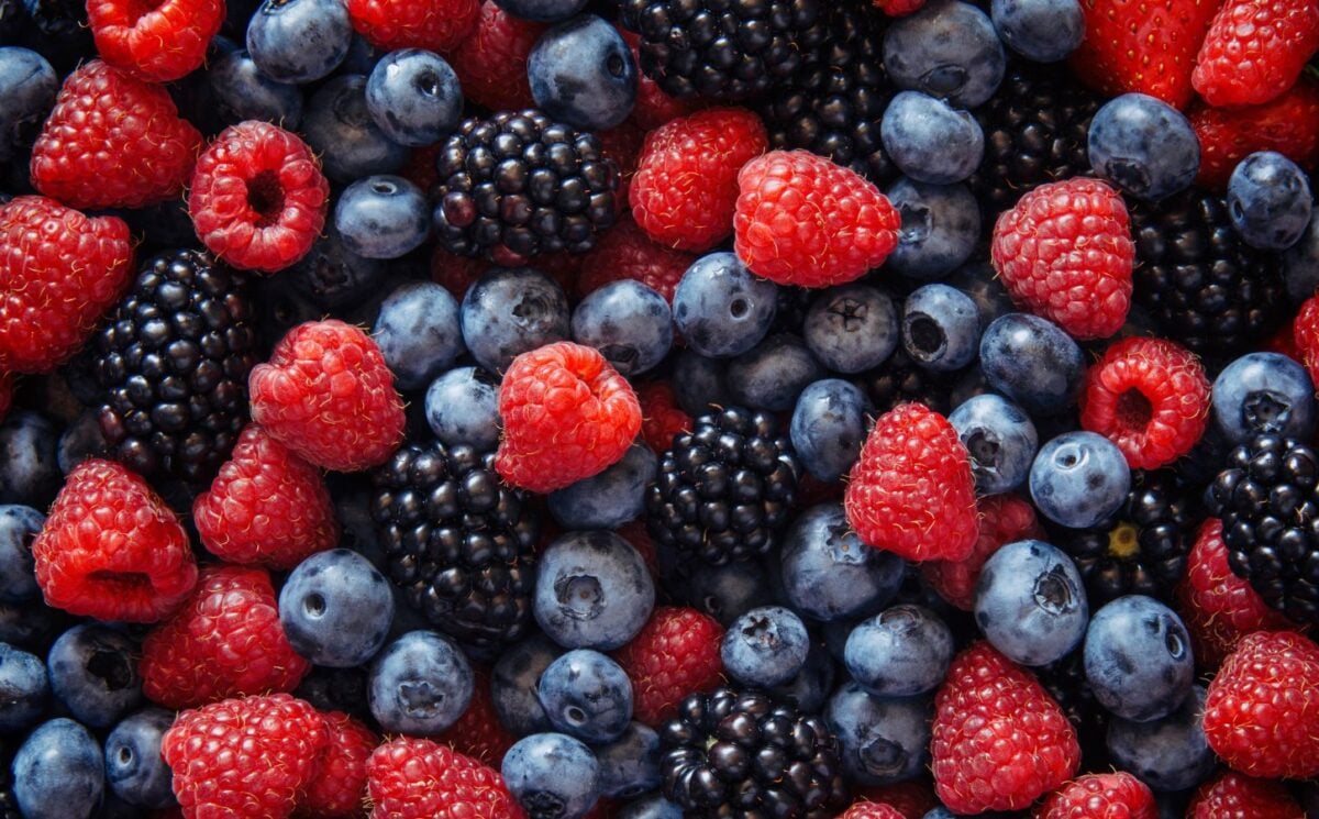 A shot of blueberries, blackberries, and raspberries, some of the foods that work like supplements