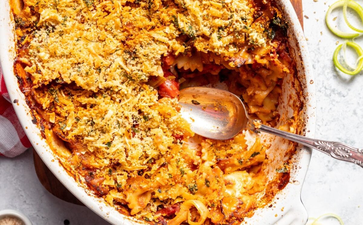 A cheesy smoky leek pasta bake for recipes that use September produce