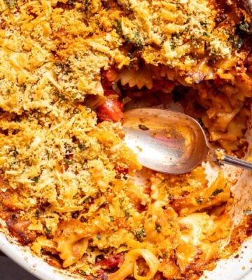 A cheesy smoky leek pasta bake for recipes that use September produce