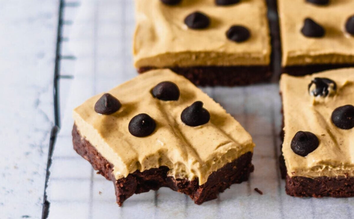 pumpkin spice frosted brownie, a raw dessert