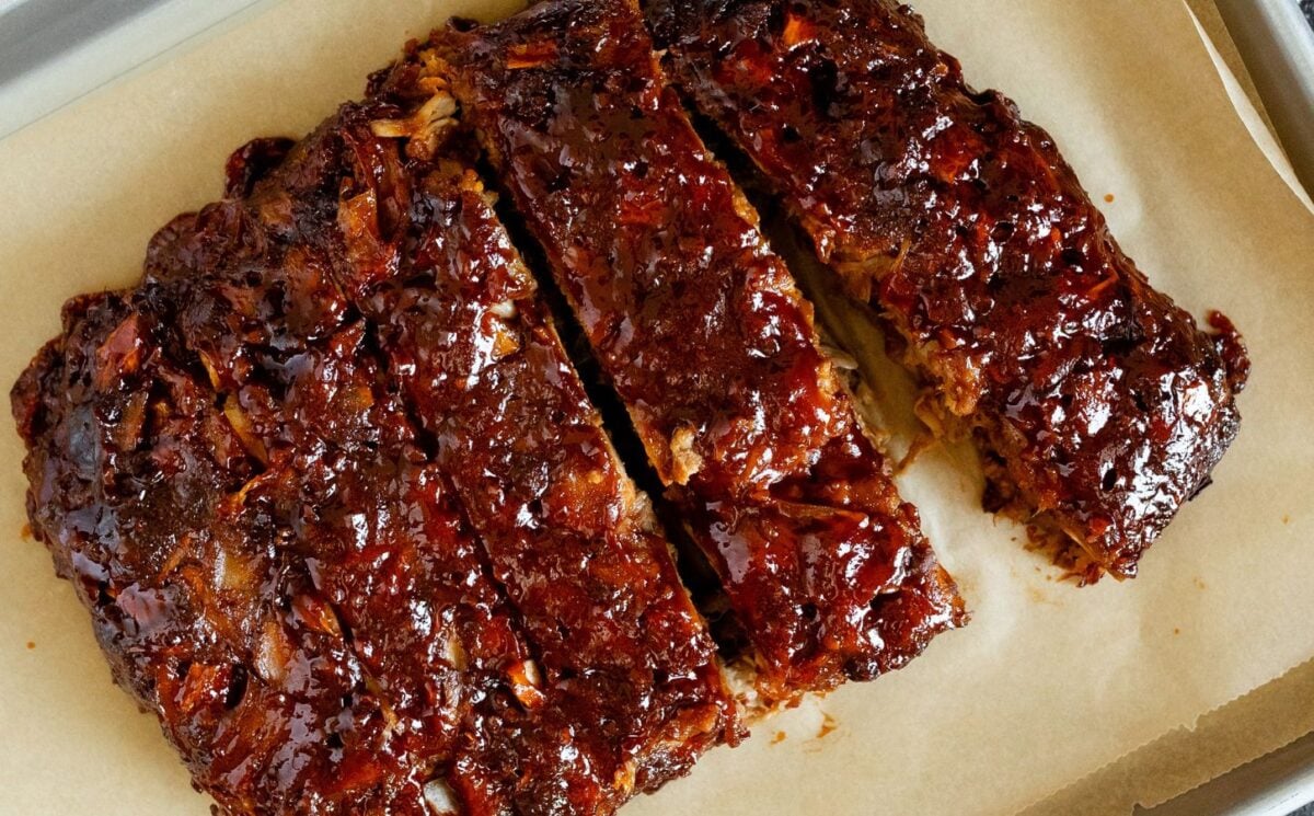 the best vegan ribs made from jackfruit and vegan ground beef for plant-based classic USA recipes