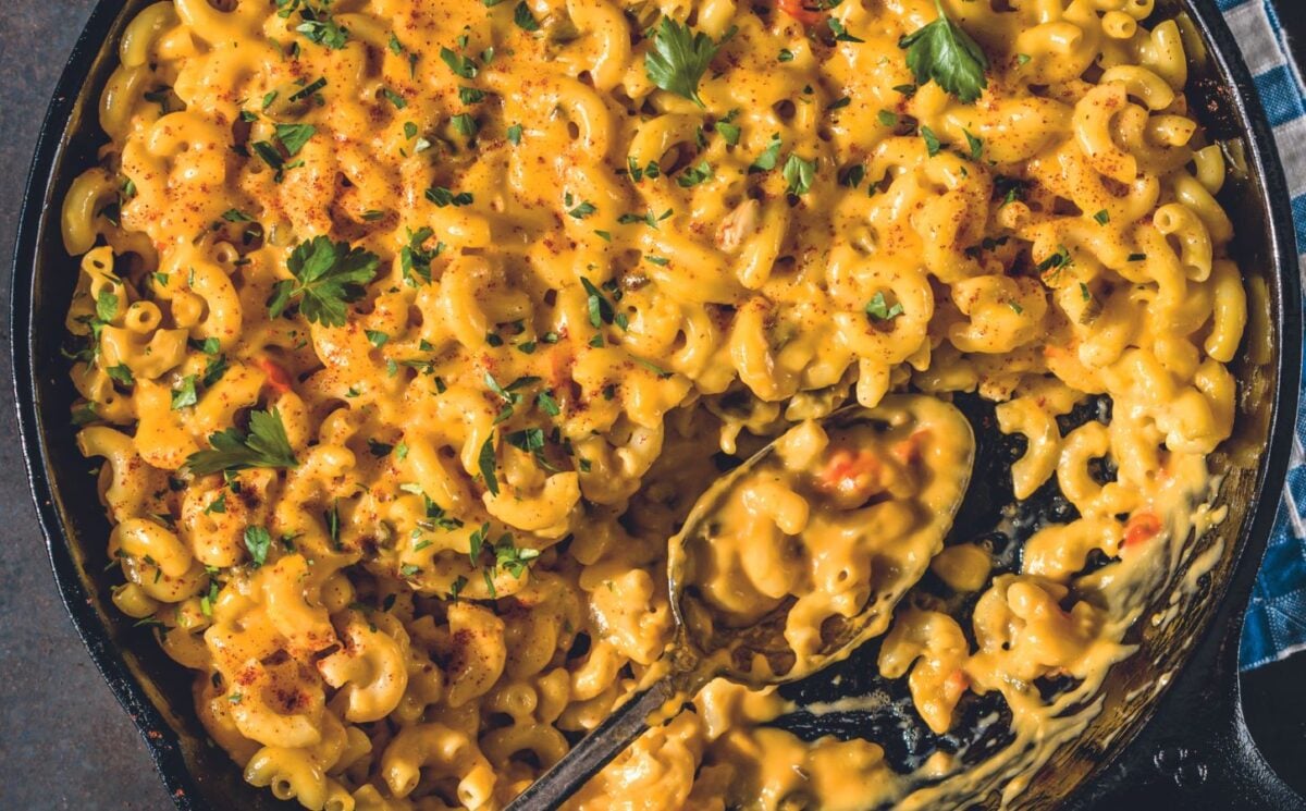 a picture of vegan macaroni and cheese for plant-based classic USA recipes