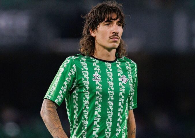 Photo shows vegan footballer Hector Bellerin