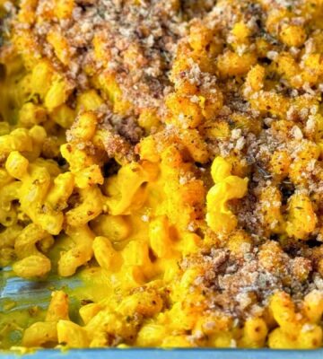 pumpkin mac and cheese with healthy pumpkin cheese sauce and breadcrumb topping