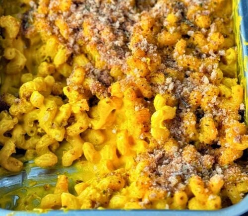 pumpkin mac and cheese with healthy pumpkin cheese sauce and breadcrumb topping