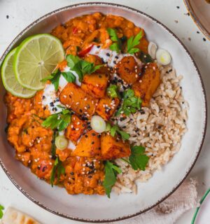 a bowl of creamy roasted butternut squash and spinach dhal for wholesome orange veggie recipes