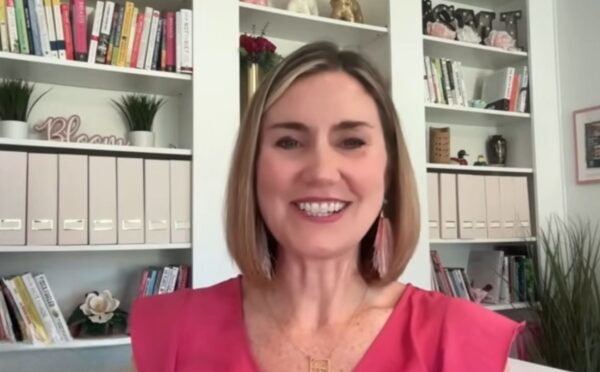 Photo of Katherine Lawrence, a nutritionist and mother focused on nutrition for neurodivergent kids