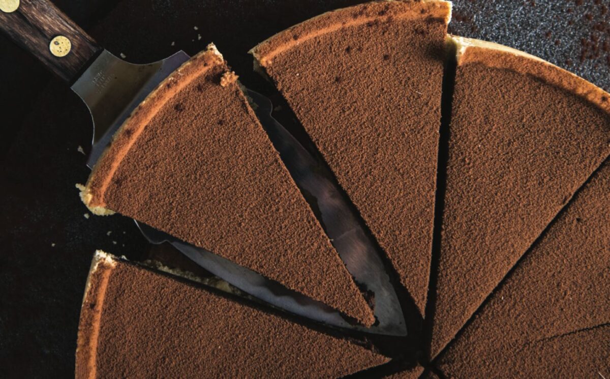 easy chocolate ganache tart with vegan chocolate and shortcrust pastry