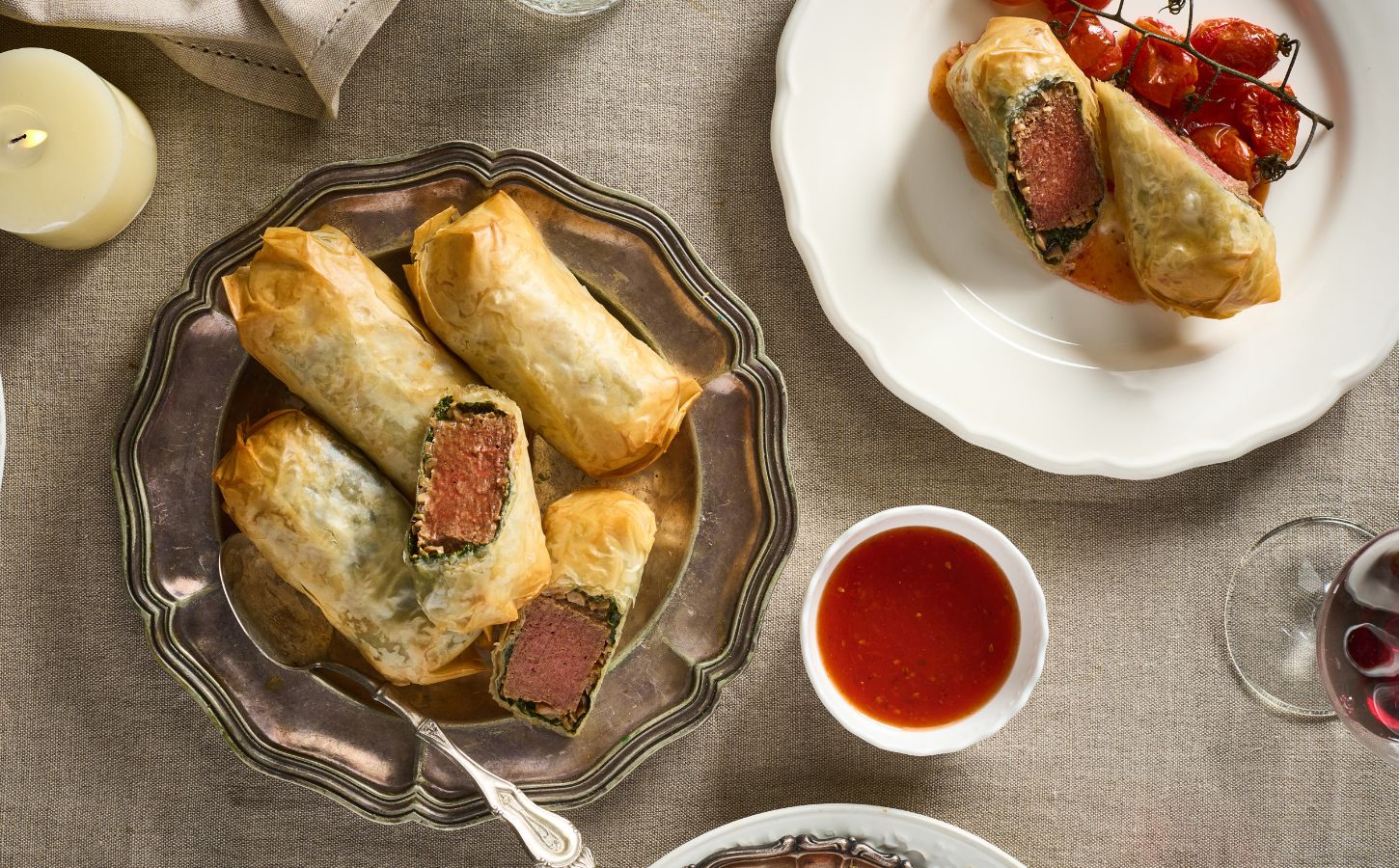 mini flank steak wellingtons with tomato and chili chutney