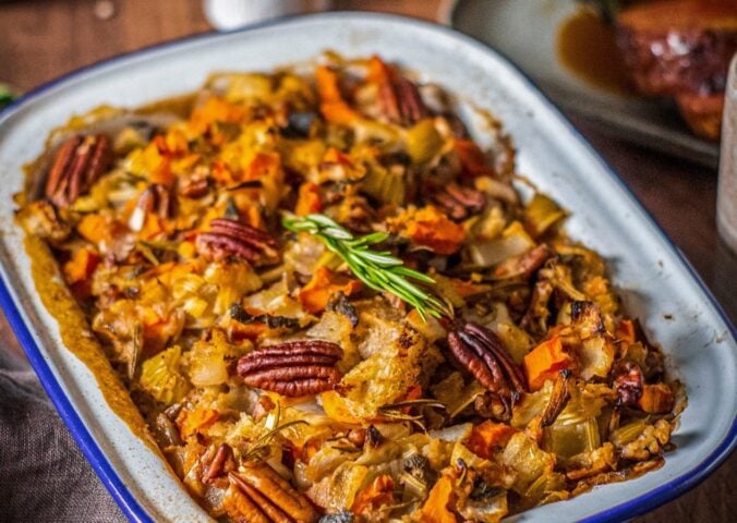 vegan pecan and apple stuffing for easy vegan thanksgiving recipes