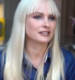 Photo shows Dr Gemma Newman, a plant-based doctor who recently published a video where she talked about the symbolic “threat” that vegans represent to meat-eating identities