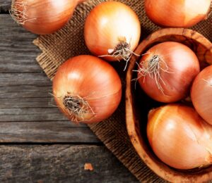 Shot of fresh onions, one of five everyday plant foods that reduce dementia risk