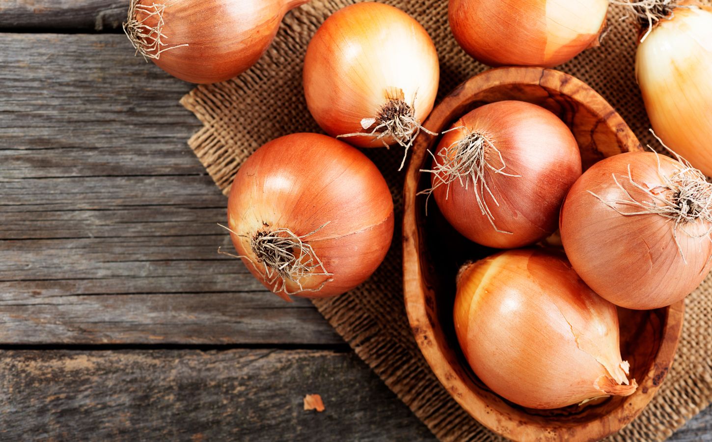Shot of fresh onions, one of five everyday plant foods that reduce dementia risk