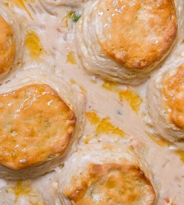 biscuit vegan chicken pot pie with Pillsbury jumbo biscuits, vegan chick'n and veggies