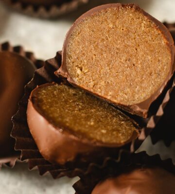 vegan espresso marzipan raw truffles with rose water and almond extract for snacky sweets