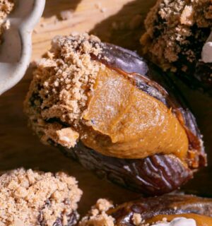 gluten-free pumpkin pie dates, a no-bake dessert