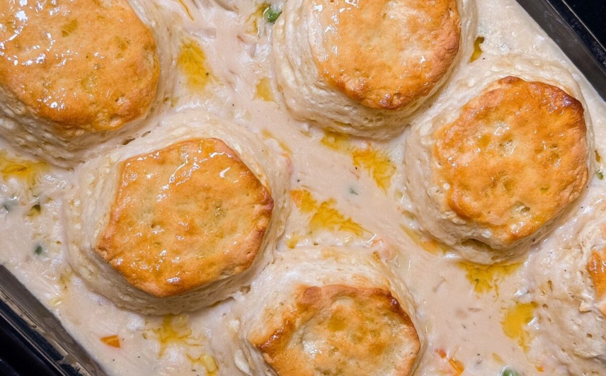 biscuit vegan chicken pot pie with Pillsbury jumbo biscuits, vegan chick'n and veggies for affordable and easy vegan recipes