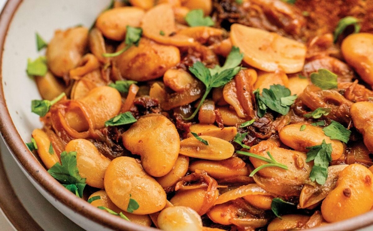caramelized onion butter beans for affordable and easy vegan recipes