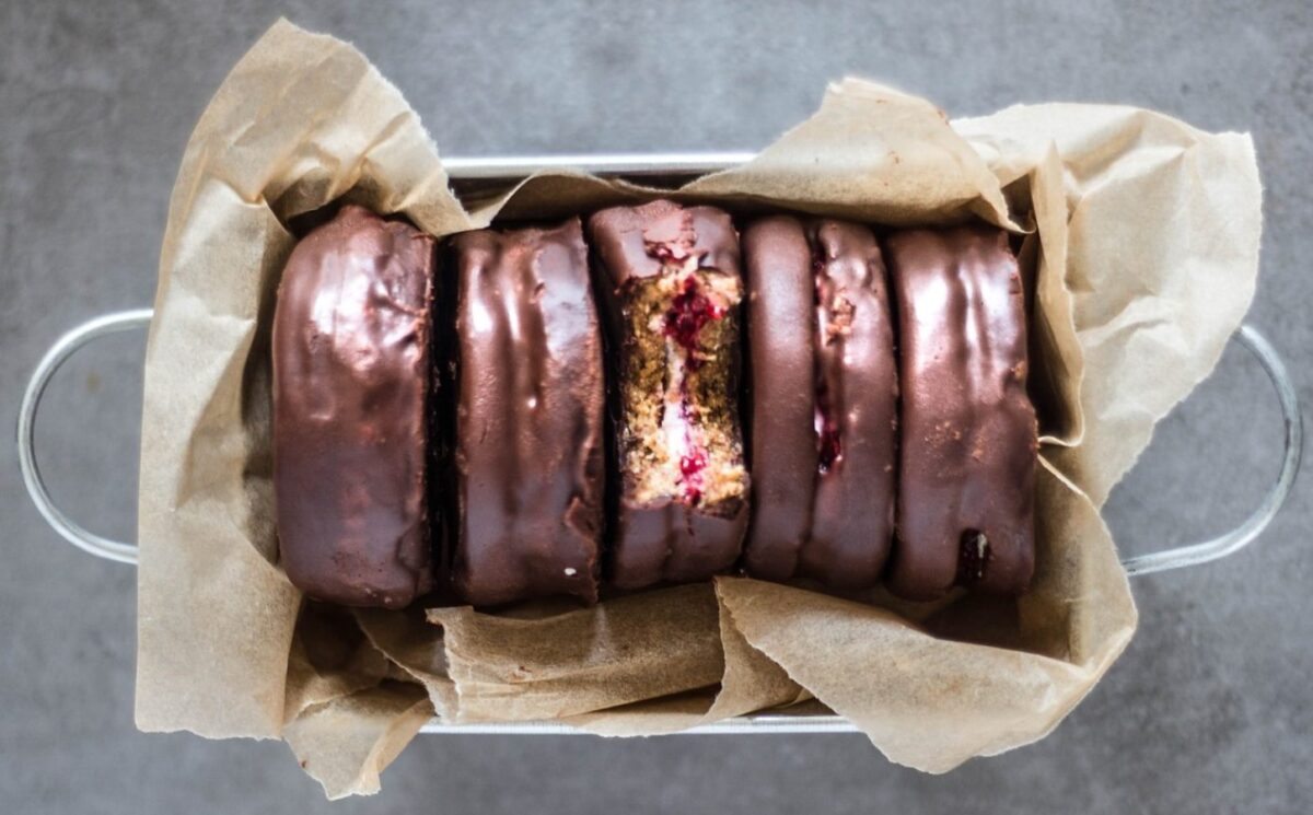 vegan jammy wagon wheels with chia jam and oat biscuits