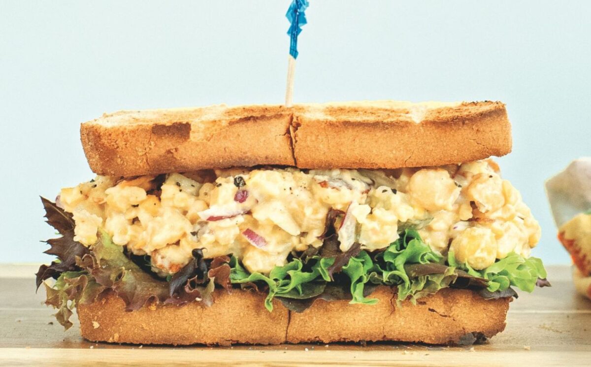 one-dish chickpea 'tuna' salad sandwich filling for easy Veganuary lunches